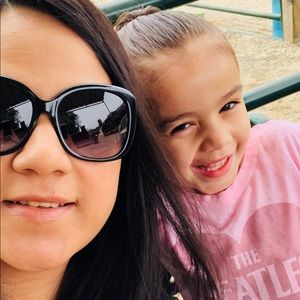 Meet your Posher, Helen